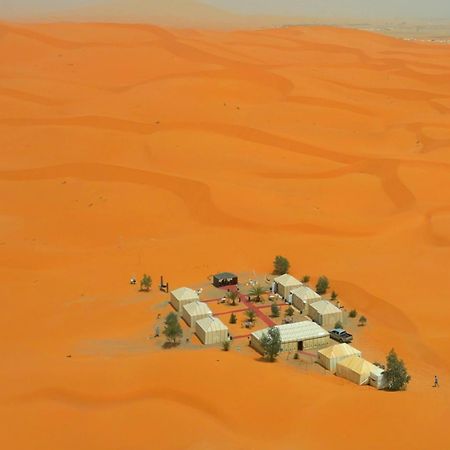 ホテル Camel Trips Luxury Camp メルズーガ エクステリア 写真