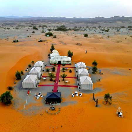 ホテル Camel Trips Luxury Camp メルズーガ エクステリア 写真