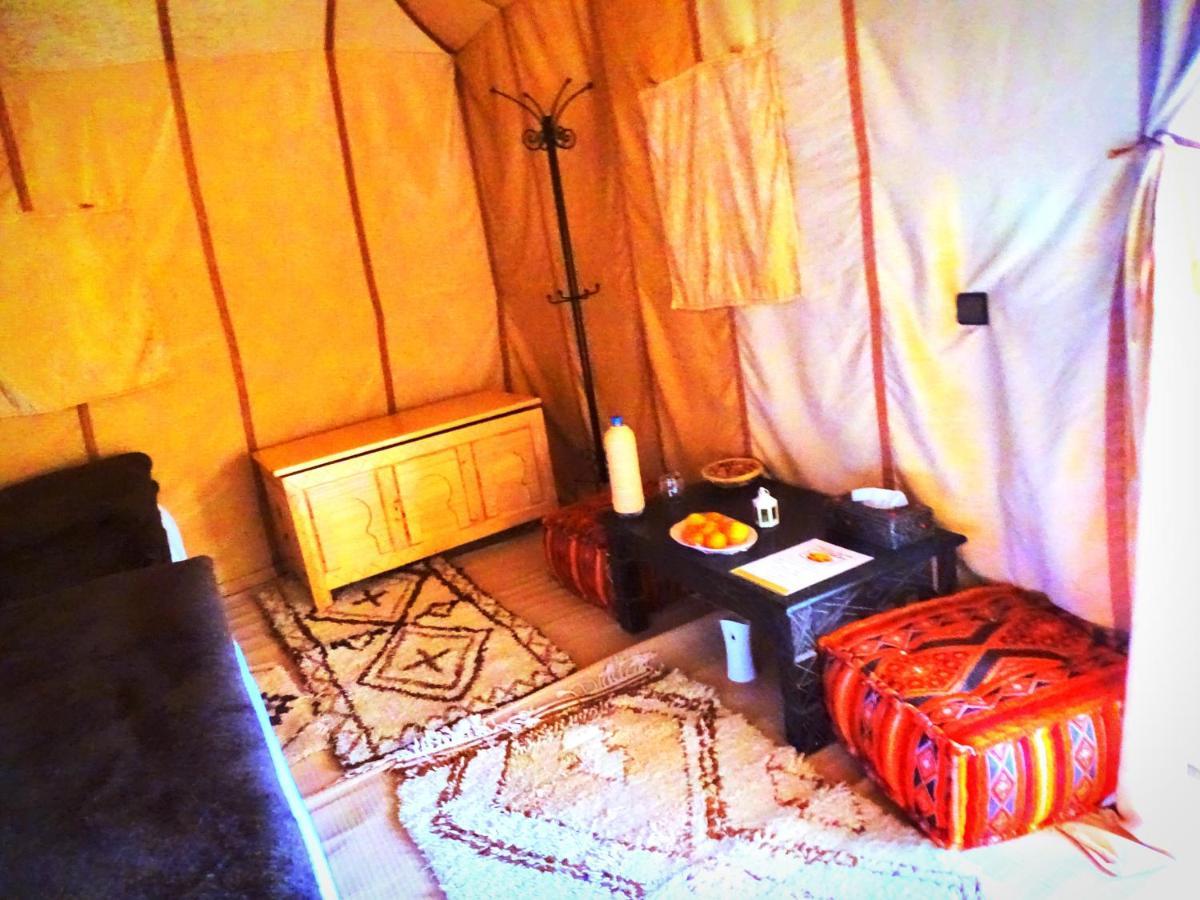 ホテル Camel Trips Luxury Camp メルズーガ エクステリア 写真
