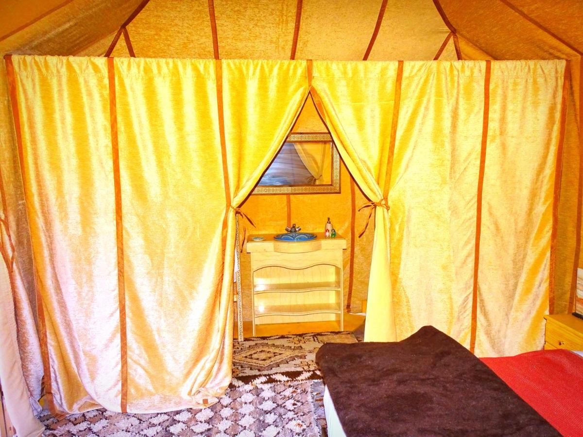 ホテル Camel Trips Luxury Camp メルズーガ エクステリア 写真