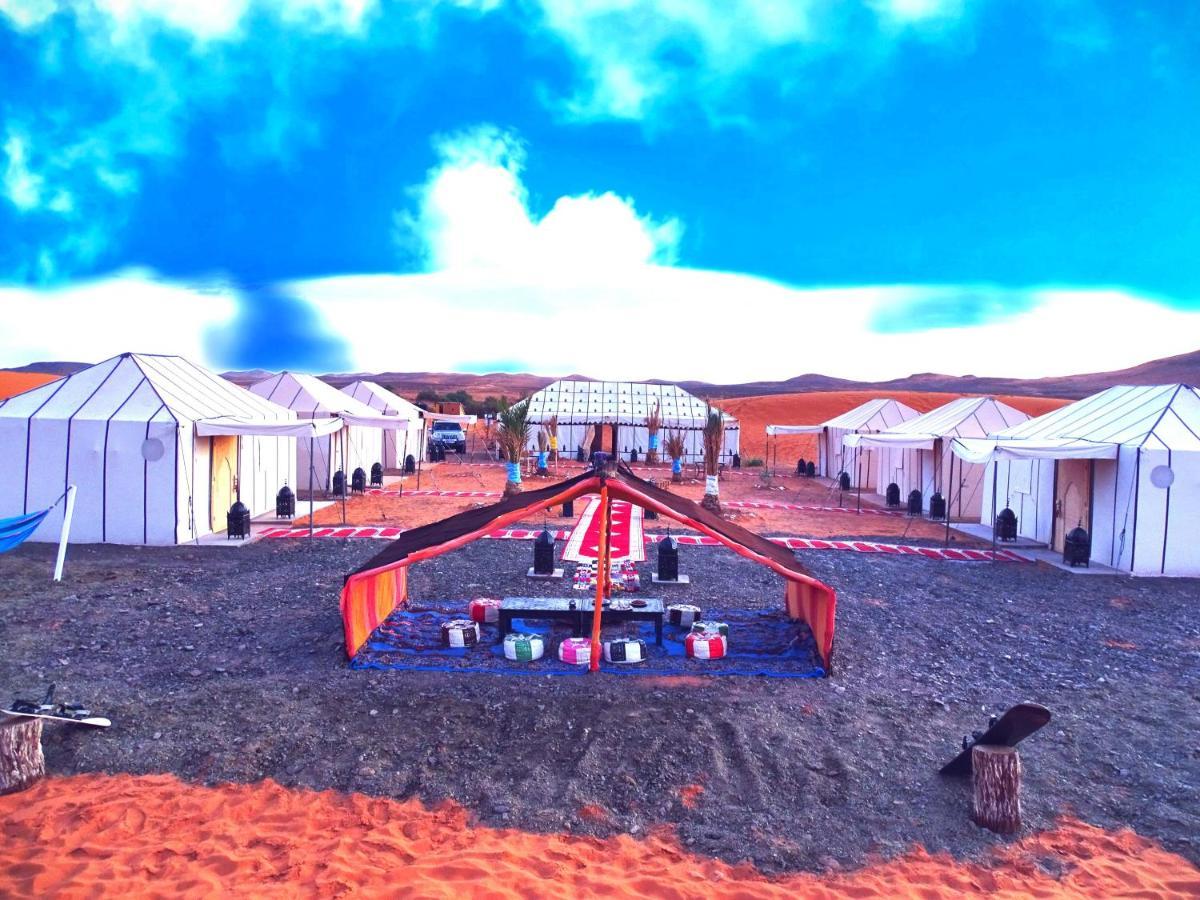 ホテル Camel Trips Luxury Camp メルズーガ エクステリア 写真