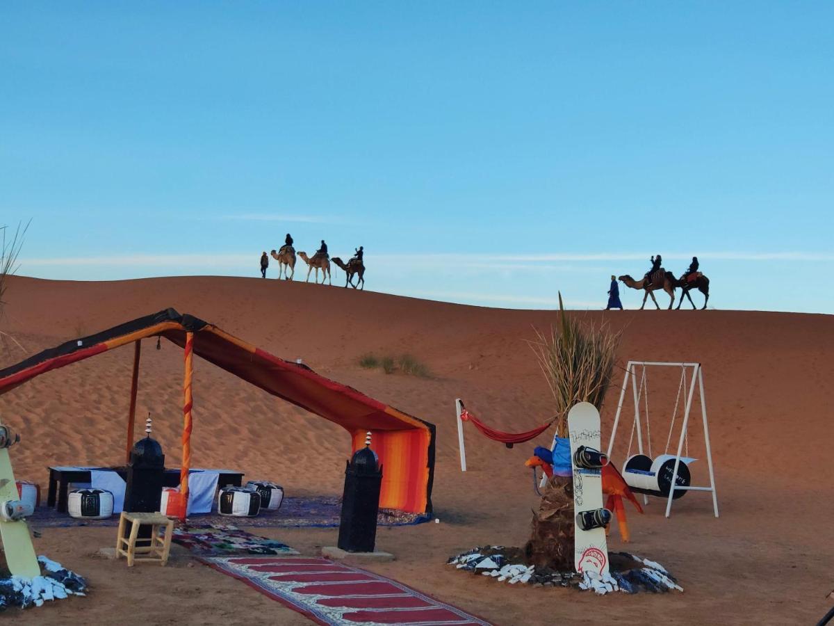 ホテル Camel Trips Luxury Camp メルズーガ エクステリア 写真