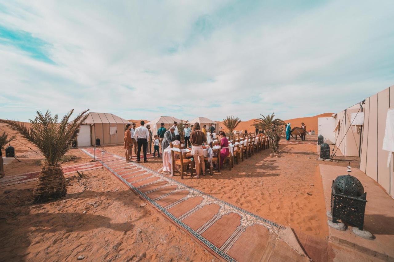 ホテル Camel Trips Luxury Camp メルズーガ エクステリア 写真
