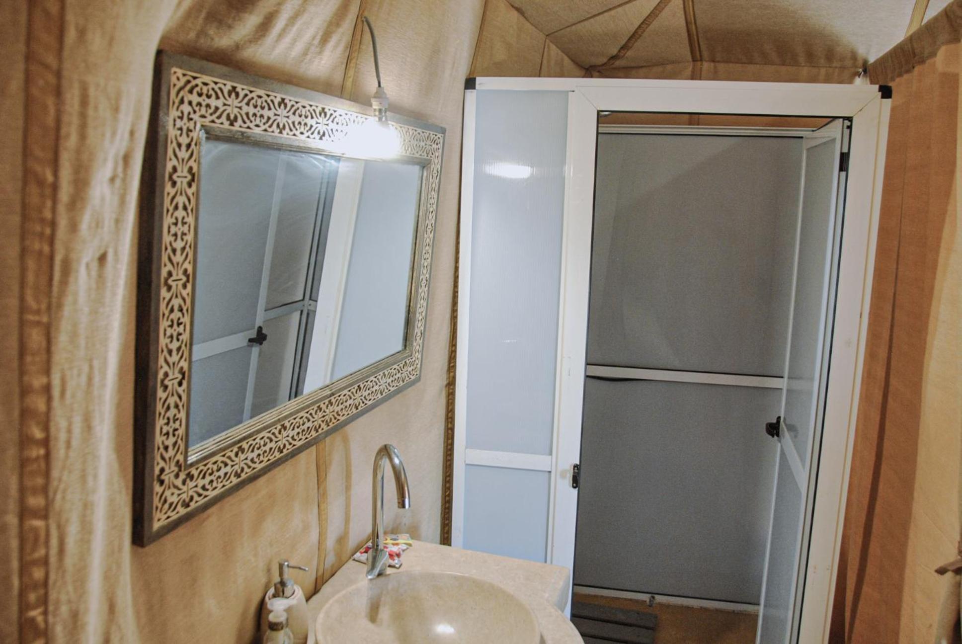 ホテル Camel Trips Luxury Camp メルズーガ エクステリア 写真