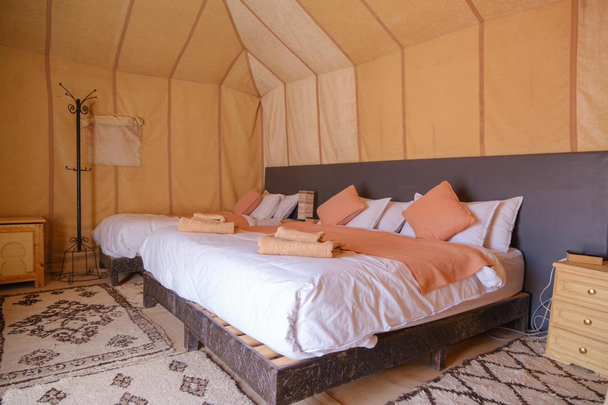 ホテル Camel Trips Luxury Camp メルズーガ エクステリア 写真